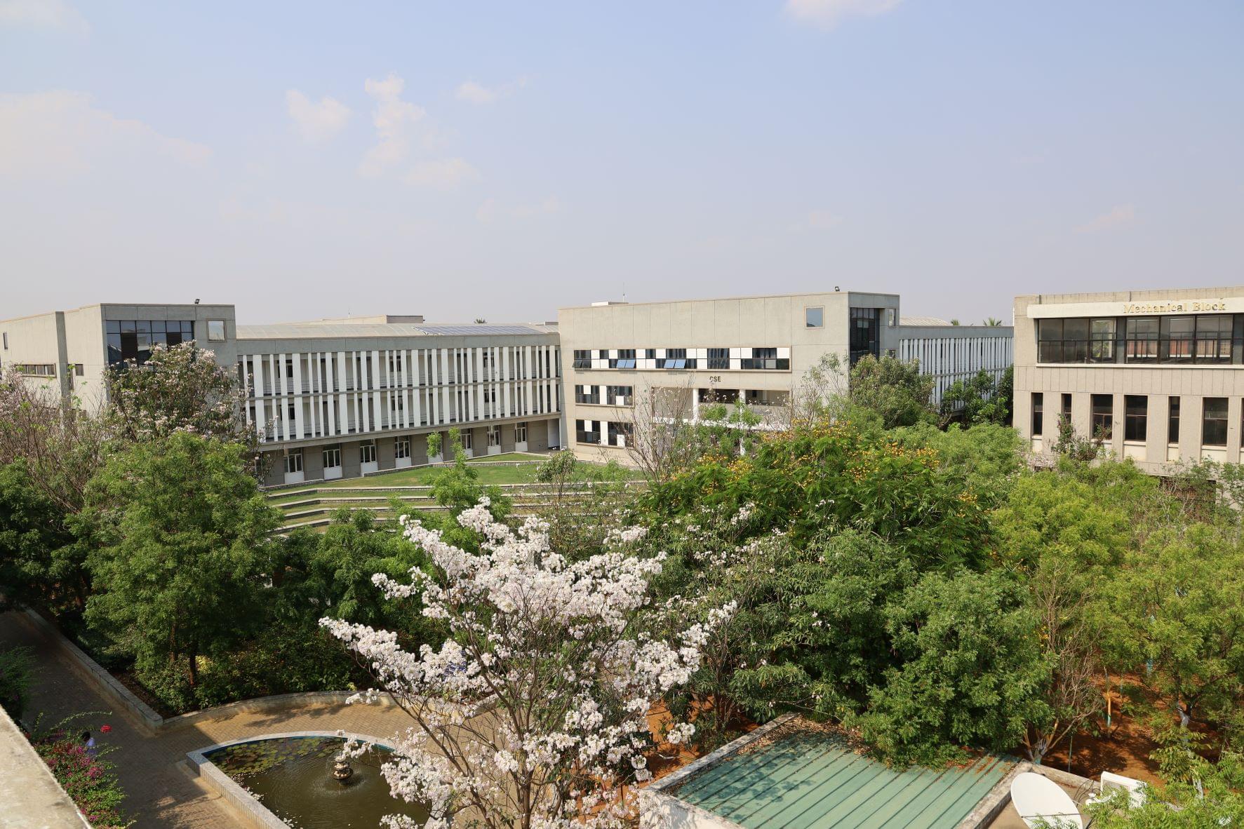 KPRIET Student Candid photo 10