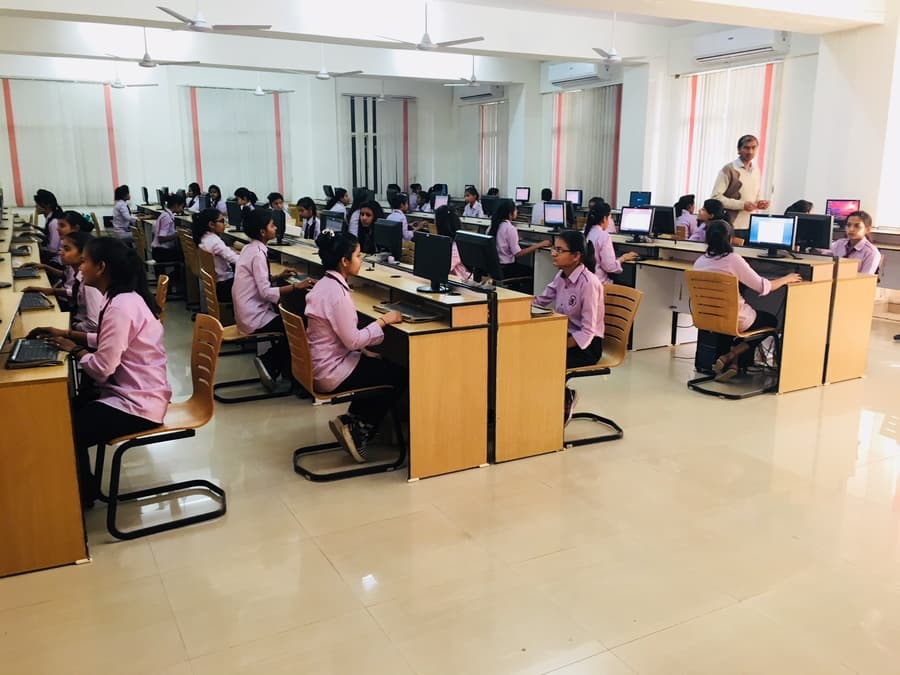 Khandelwal Vaish Girls Institute of Technology Jaipur Labs photo 14