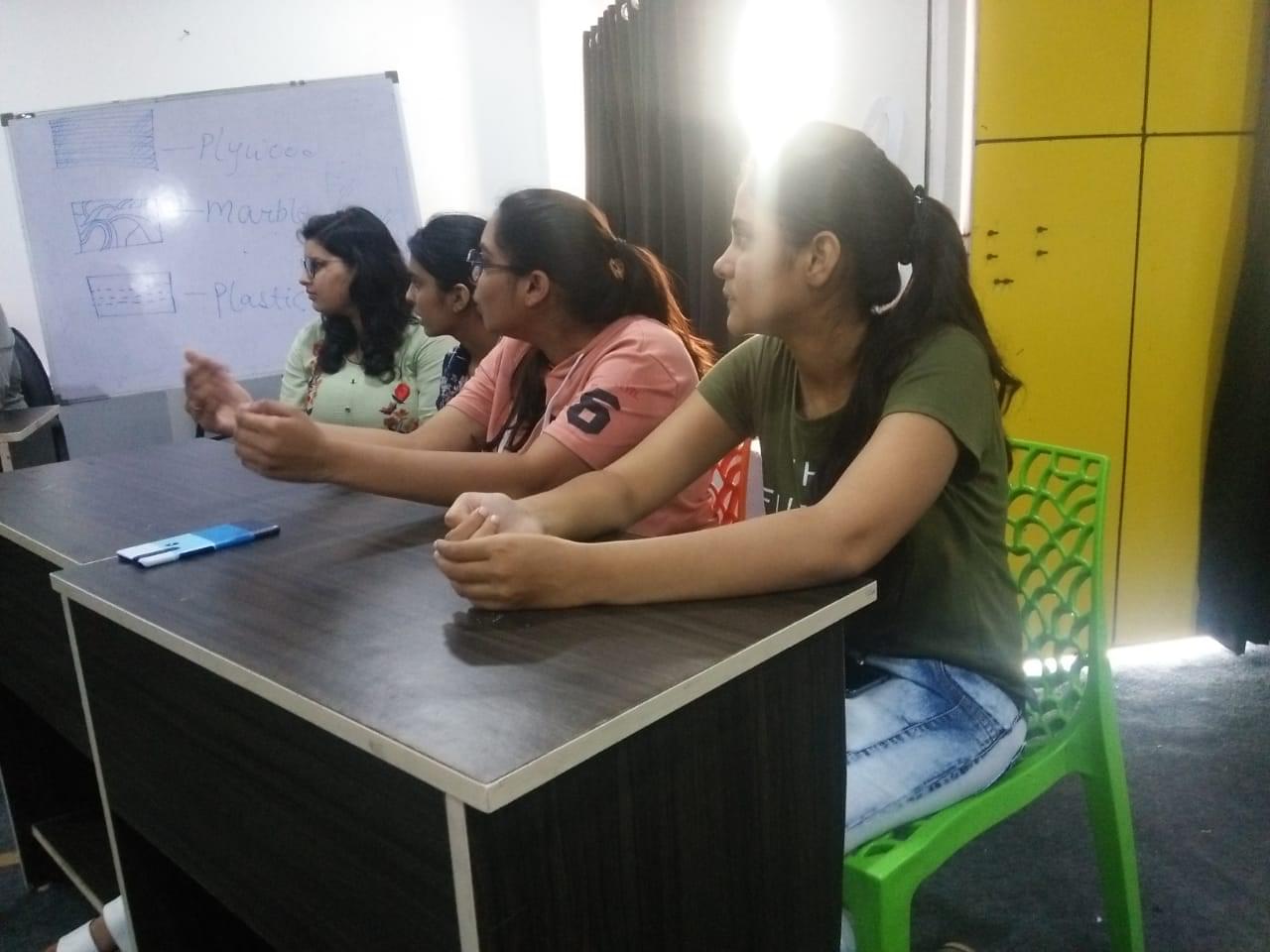 Space Institute of Design and Innovation Raipur Classroom photo 3