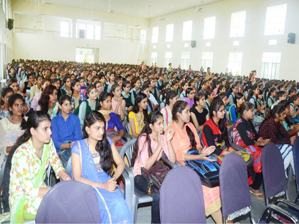 Gramin Mahila Shikshan Sansthan Samiti Sikar Function photo 6