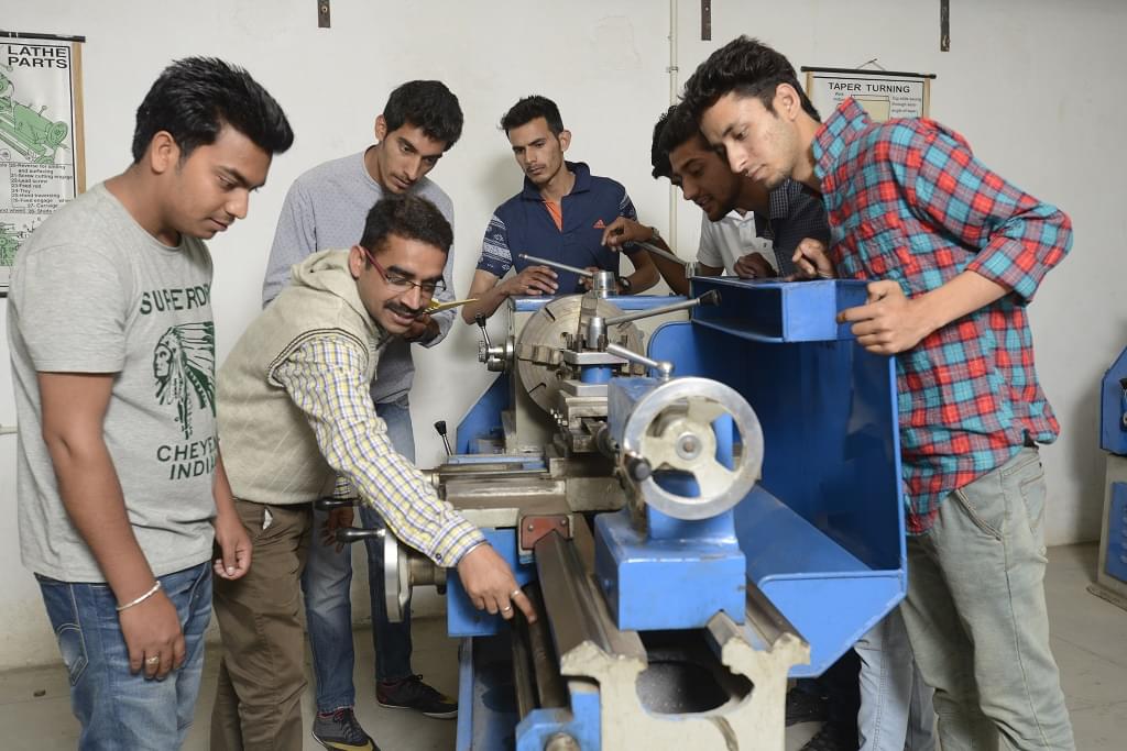 LR Group of Institutes Solan Infrastructure photo 15