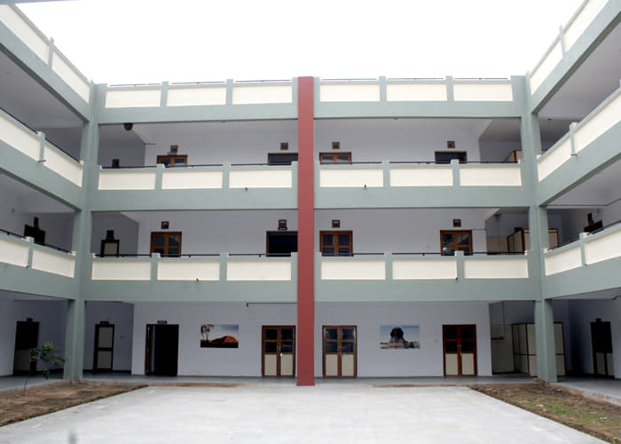 KB Raval College of Pharmacy Gandhinagar Academic Building photo 2