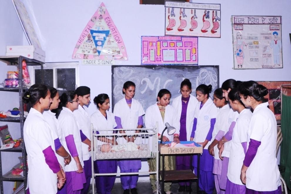 S.V. Memorial College of Nursing Amritsar College Classroom and Lab photo 3