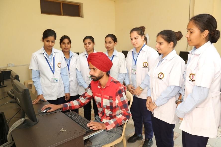 S.V. Memorial College of Nursing Amritsar College Classroom and Lab photo 13