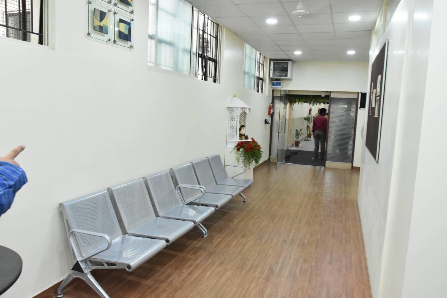 Arham International Institute of Information Security Pune College Classroom photo 5