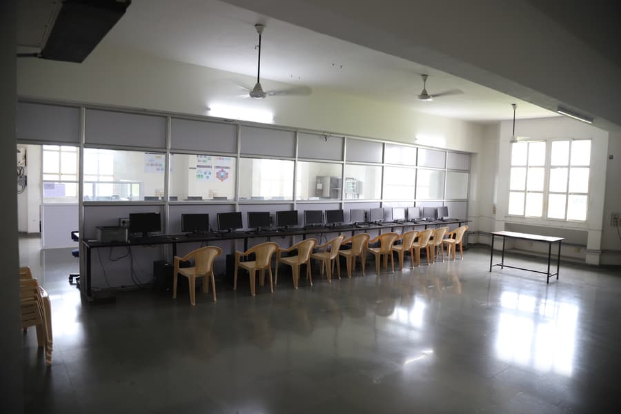 C.K. Pithawalla College of Engineering and Technology Surat Classroom photo 2