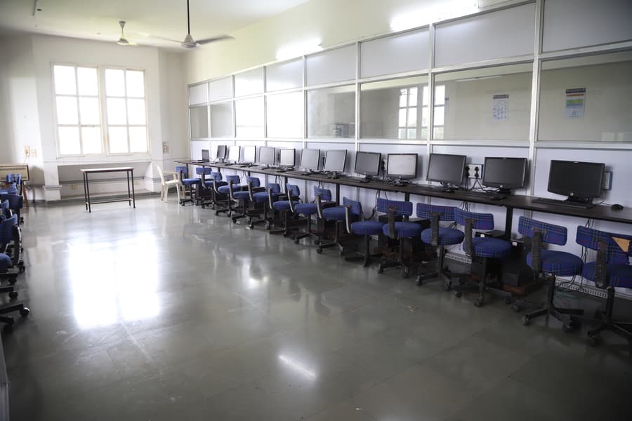 C.K. Pithawalla College of Engineering and Technology Surat Classroom photo 4