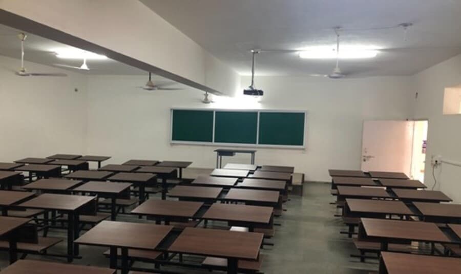 C.K. Pithawalla College of Engineering and Technology Surat Classroom photo 6