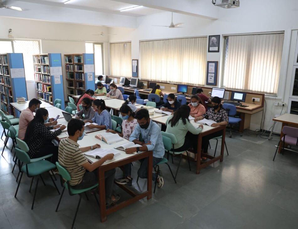 Institute of Science, Nirma University Ahmedabad College Classrooms and Labs photo 1