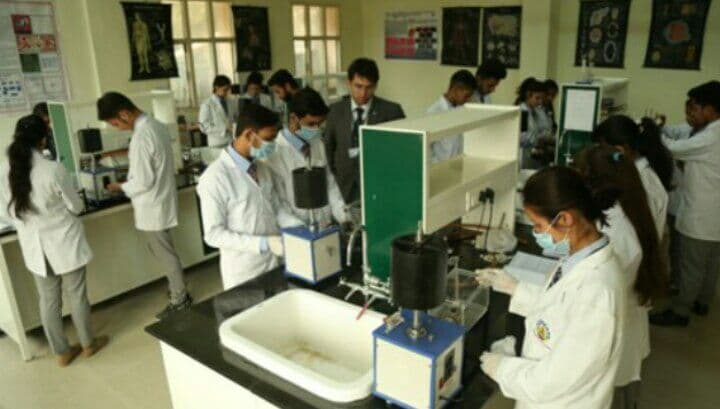Shiva Institute of Pharmacy Bilaspur Lab photo 1