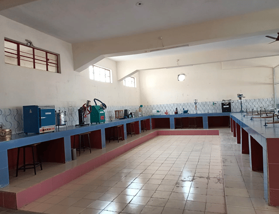 Indore Mahavidyalaya Facilities photo 1