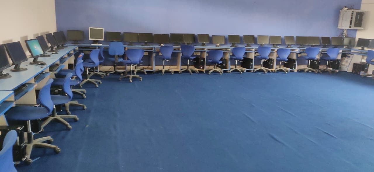 Indore Mahavidyalaya Facilities photo 3