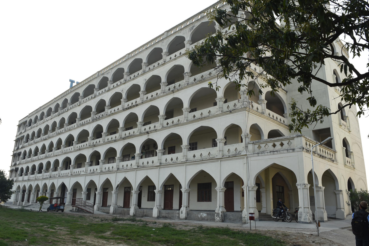 Jahangirabad Institute of Technology Barabanki Academic Building photo 6