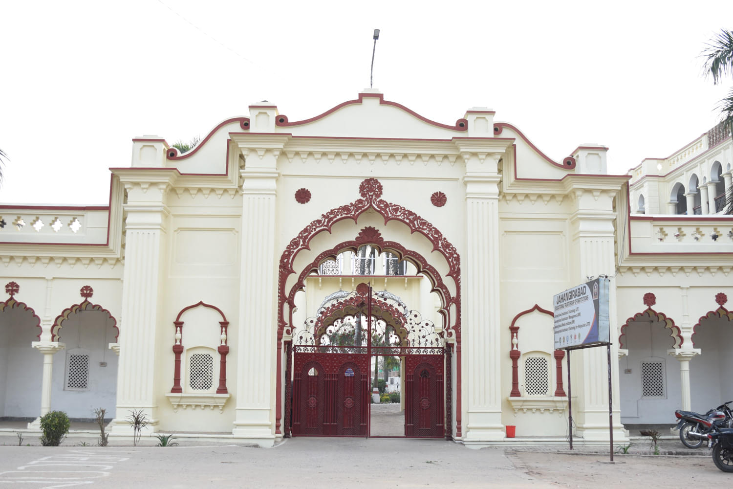 Jahangirabad Institute of Technology Barabanki Academic Building photo 8