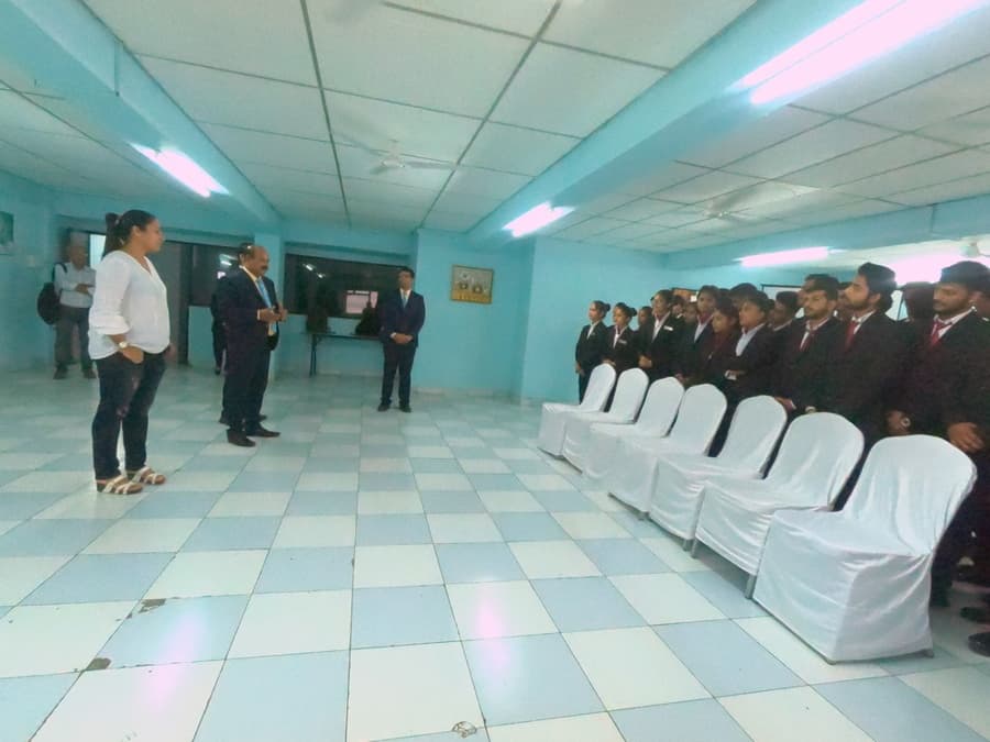 Lords Institute of Management Surat Chef Shivani Mehta Visit photo 2