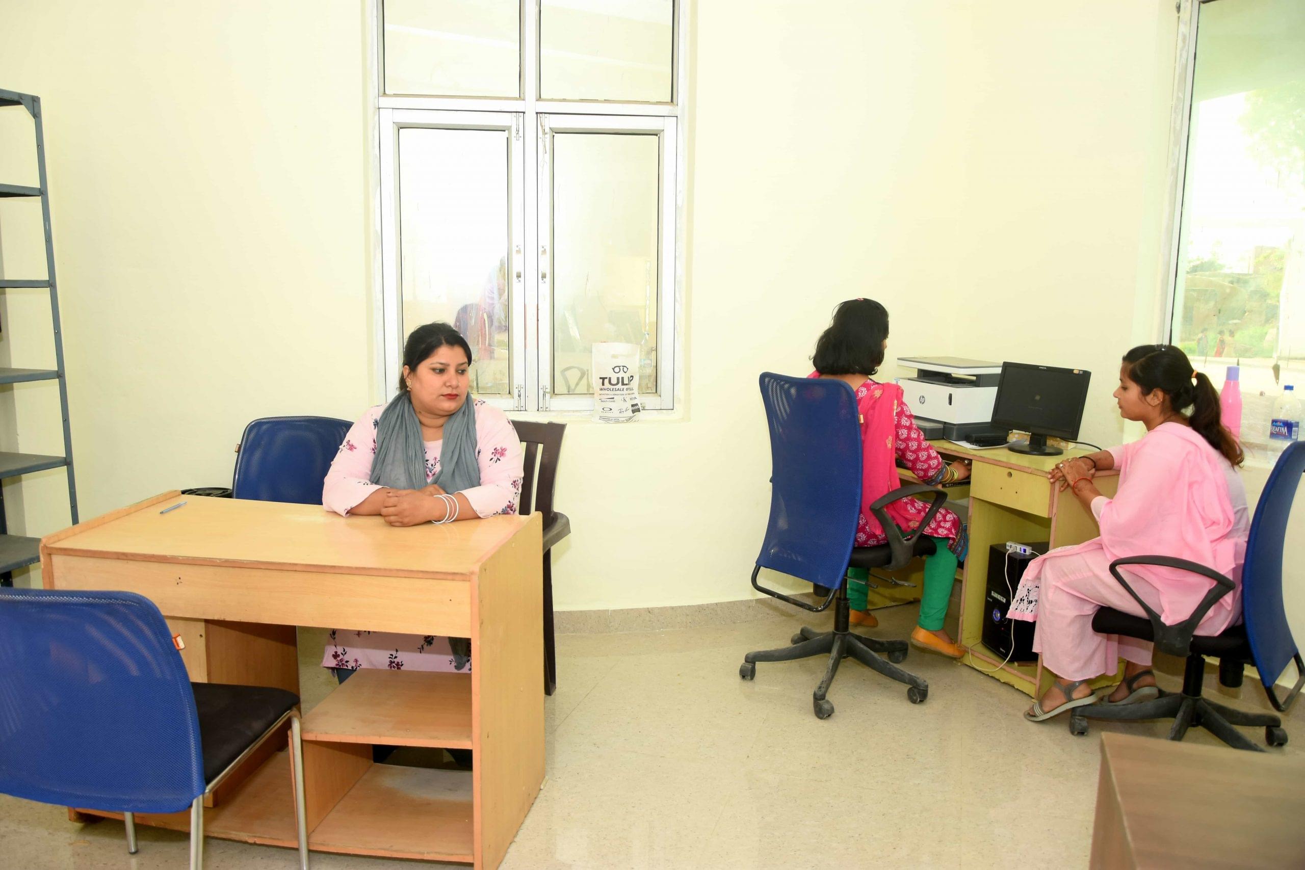 Maa Vaishno Devi Educational Group Lucknow Classrooms and Library photo 2
