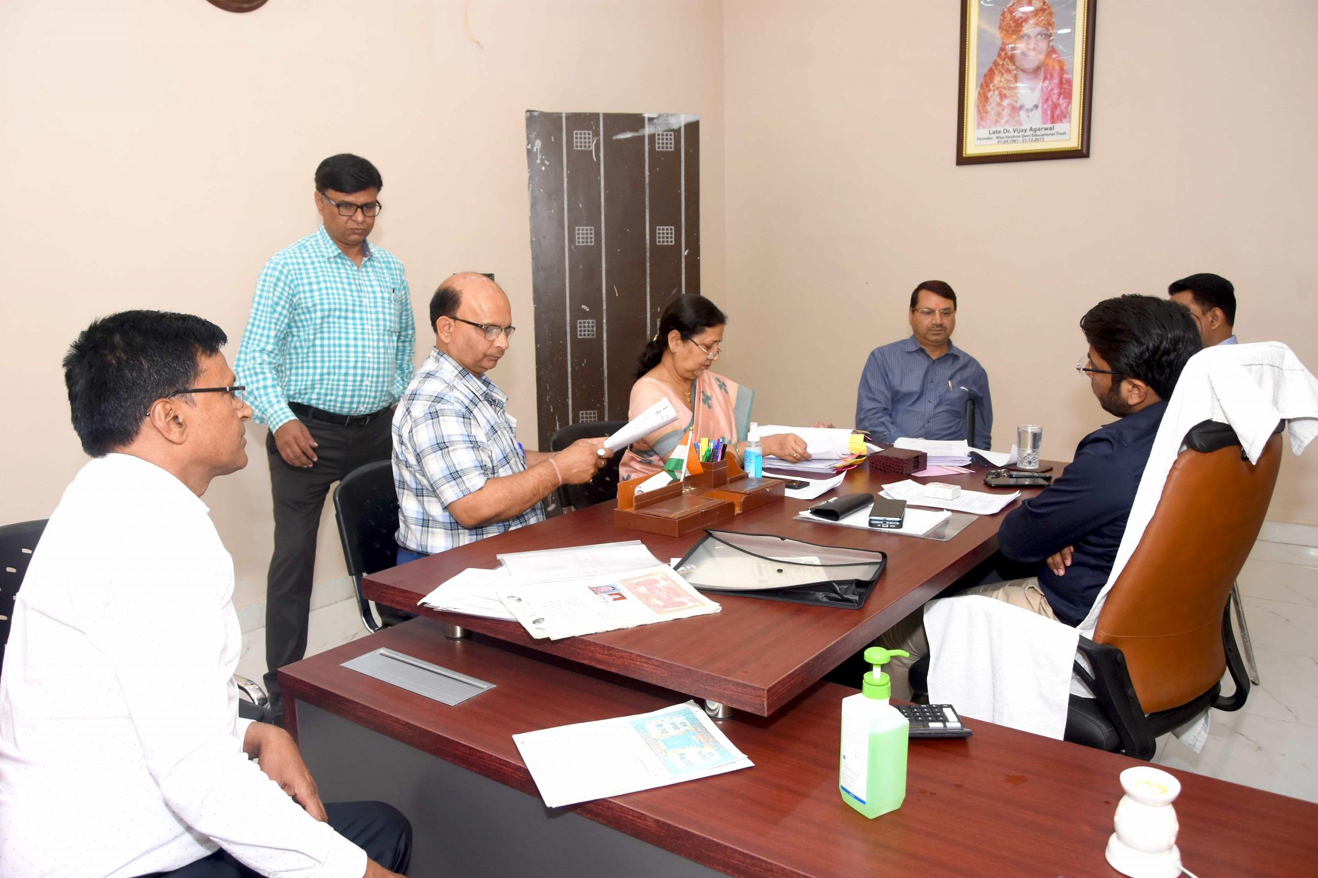 Maa Vaishno Devi Educational Group Lucknow Classrooms and Library photo 4