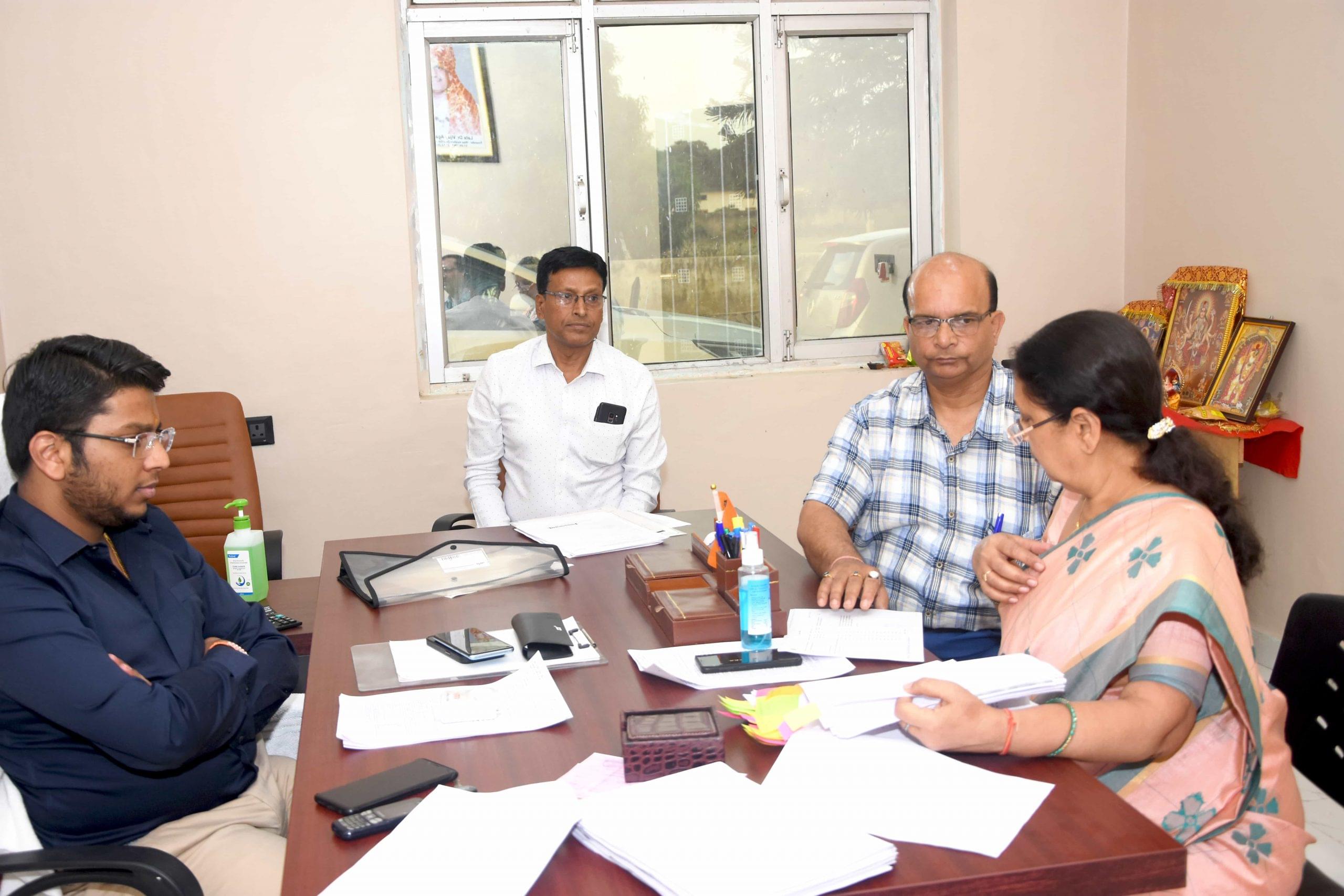 Maa Vaishno Devi Educational Group Lucknow Classrooms and Library photo 5