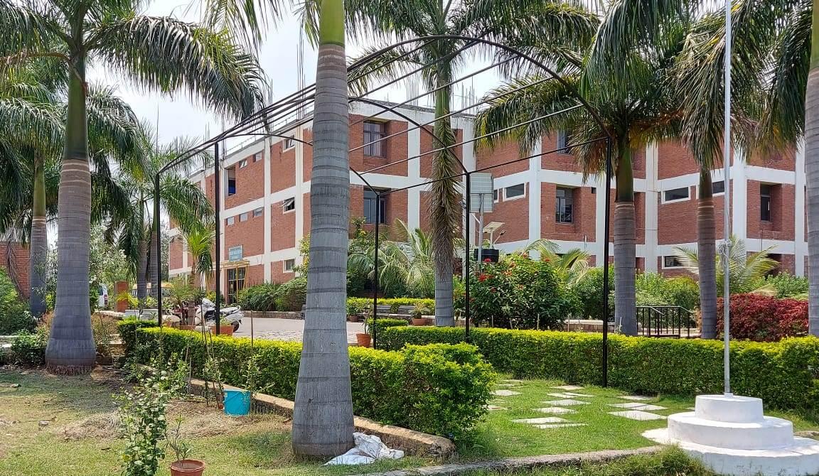 Central India College of Business Management & Studies Nagpur Academic Building photo 1