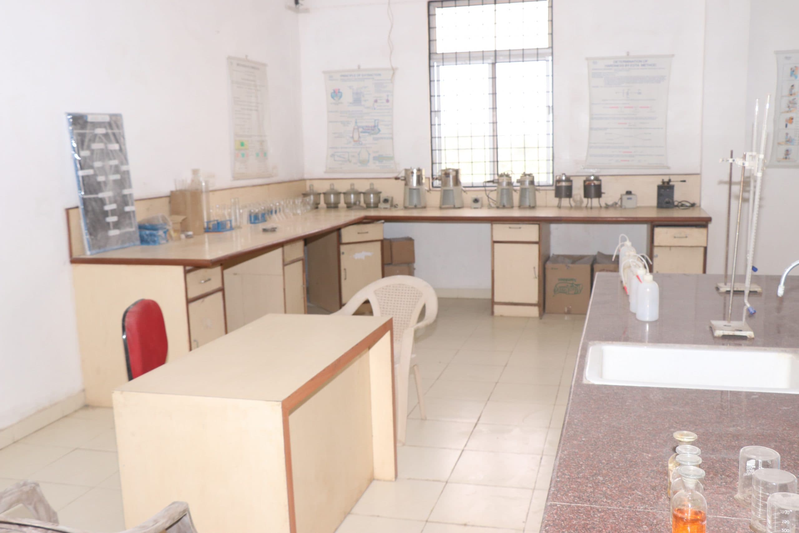 Mahakaushal University Jabalpur Laboratories photo 4