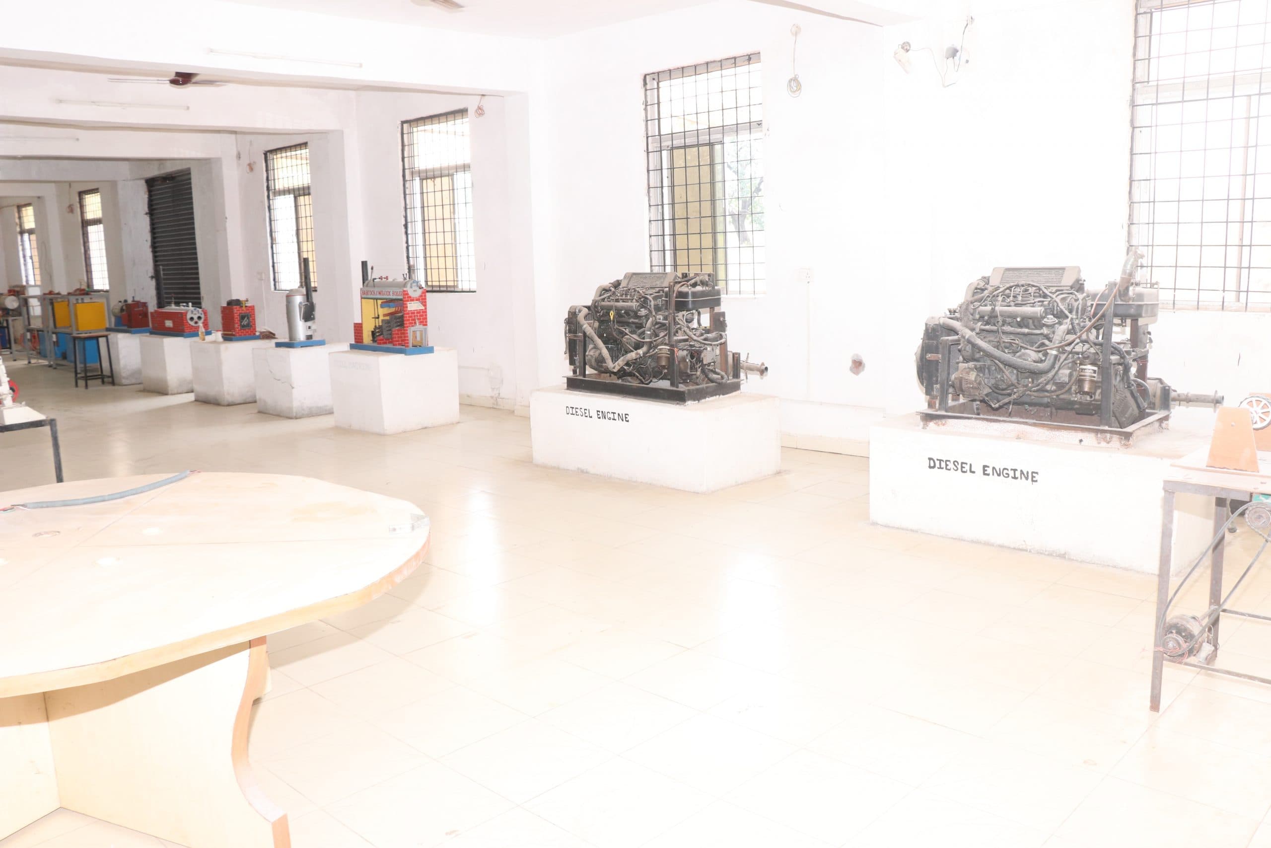 Mahakaushal University Jabalpur Laboratories photo 8