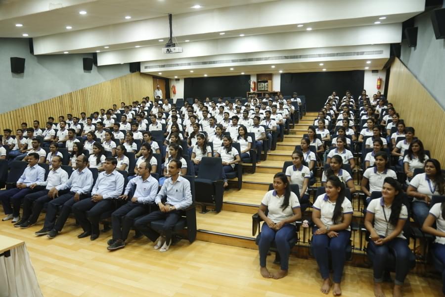 RC Patel Institute of Pharmaceutical Education and Research Shirpur Campus photo 1