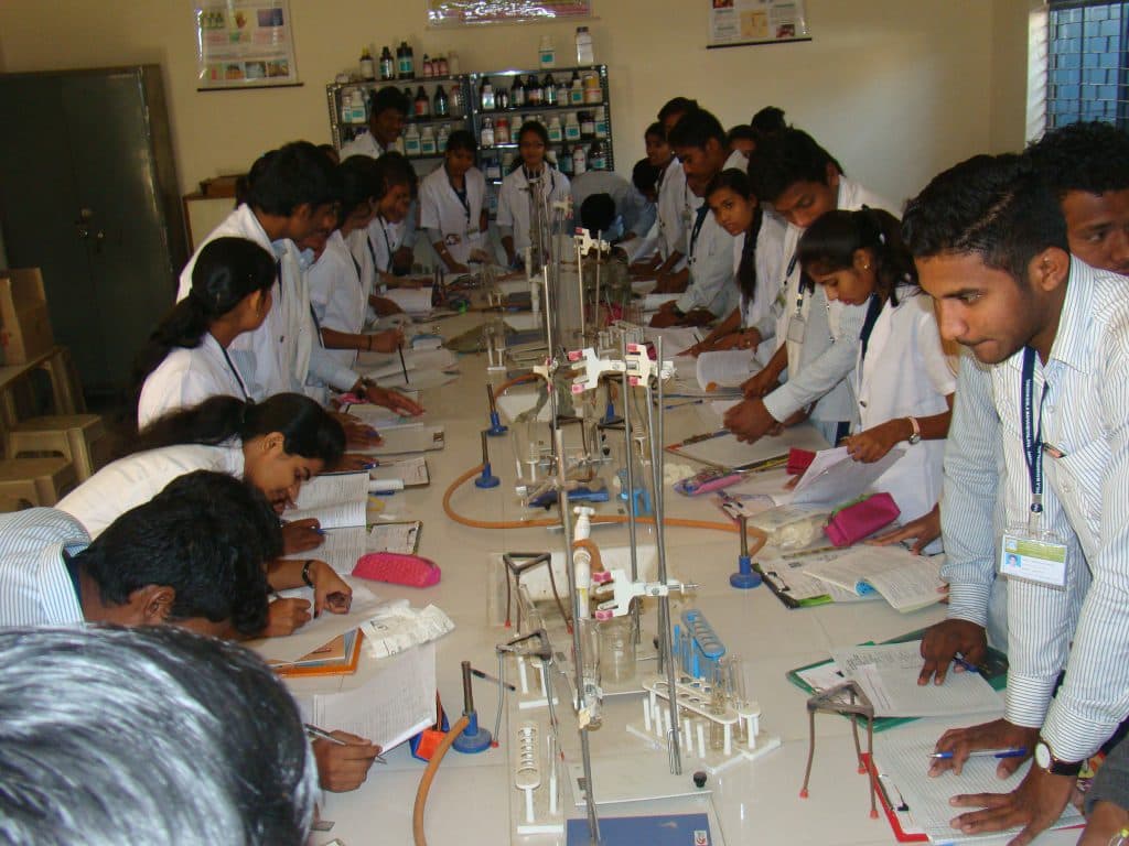 Takshashila Mahavidyalaya Amravati Academic Building photo 6