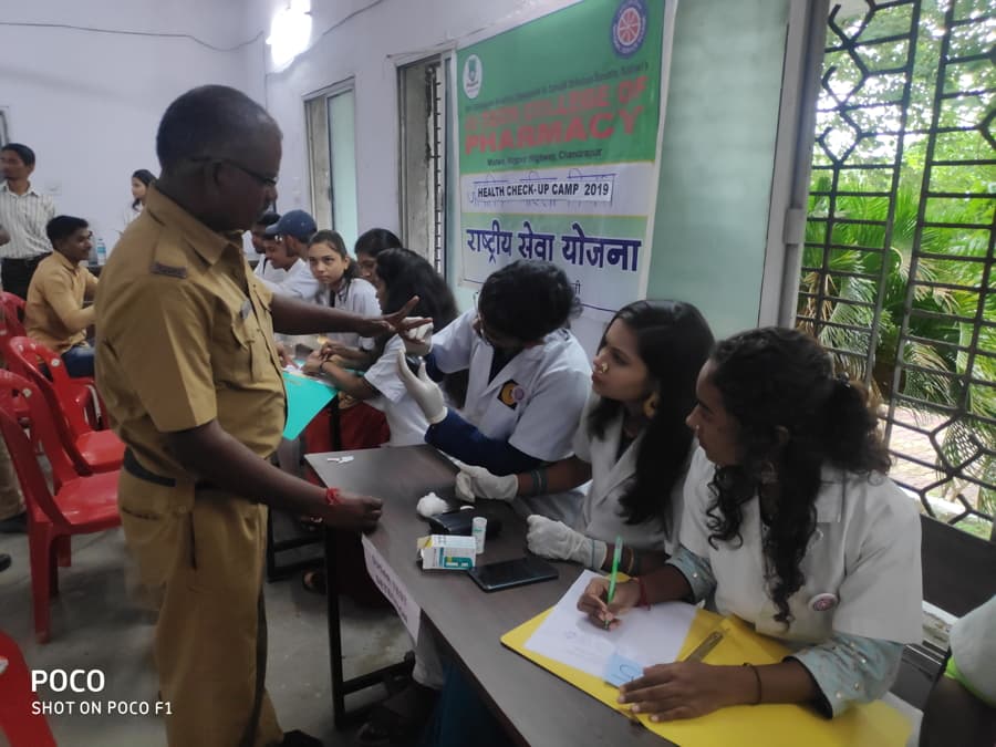 HiTech College of Pharmacy Chandrapur Health Checkup Camp photo 7