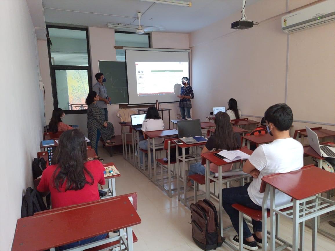 Institute of Design, Planning & Technology Surat Classroom photo 3