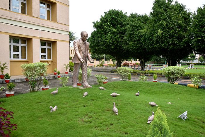 Xavier Institute of Development Action and Studies Jabalpur Building and Infrastructure photo 1