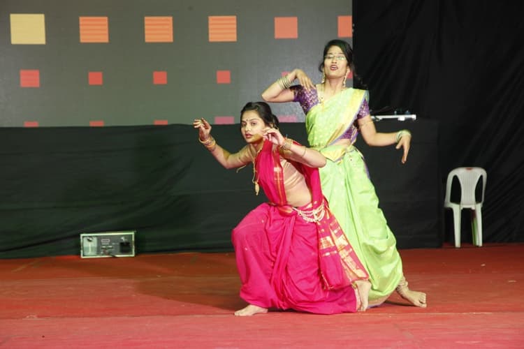 SVKM’s Institute of Pharmacy Dhule Cultural Activities photo 1