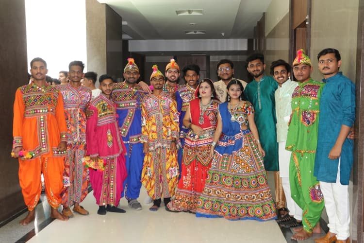 SVKM’s Institute of Pharmacy Dhule Cultural Activities photo 5