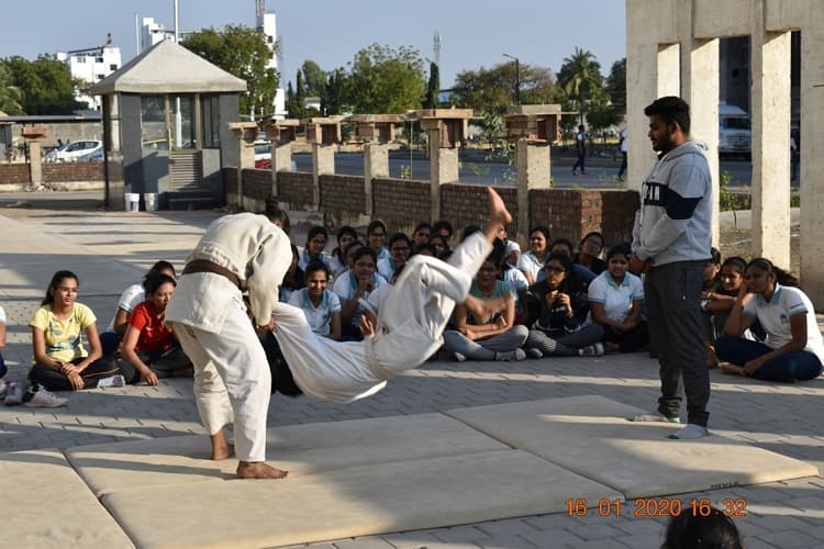 SVKM’s Institute of Pharmacy Dhule Social Activities photo 3