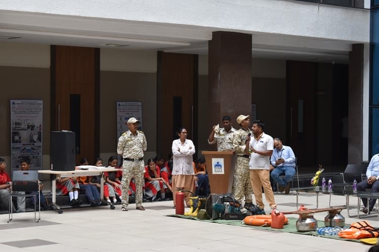 SVKM’s Institute of Pharmacy Dhule Social Activities photo 6