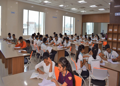 SVKM’s Institute of Pharmacy Dhule Library photo 2