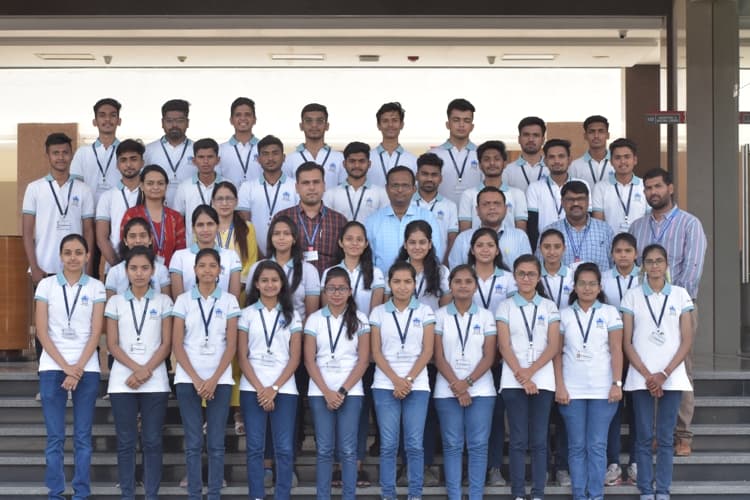 SVKM’s Institute of Pharmacy Dhule Placement Technical Round photo 3