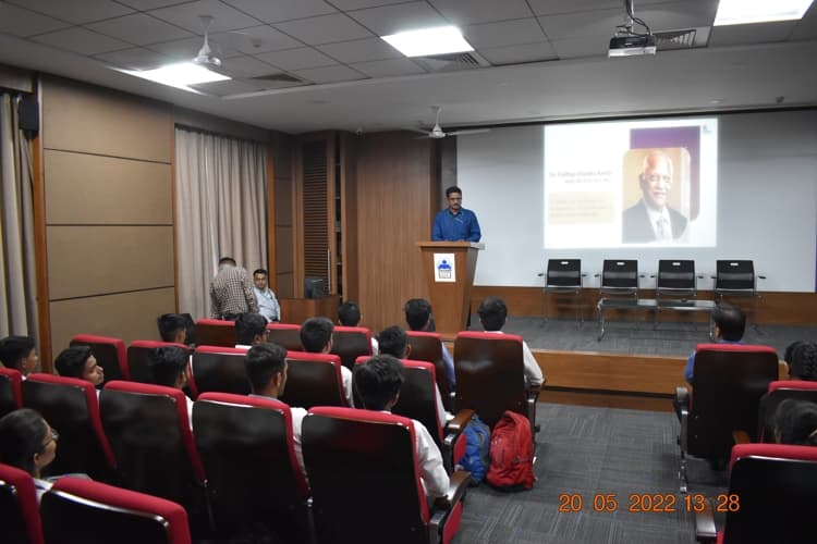 SVKM’s Institute of Pharmacy Dhule Placement Technical Round photo 4