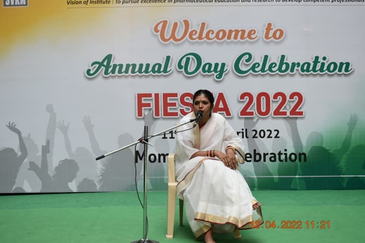 SVKM’s Institute of Pharmacy Dhule Women Forum photo 6