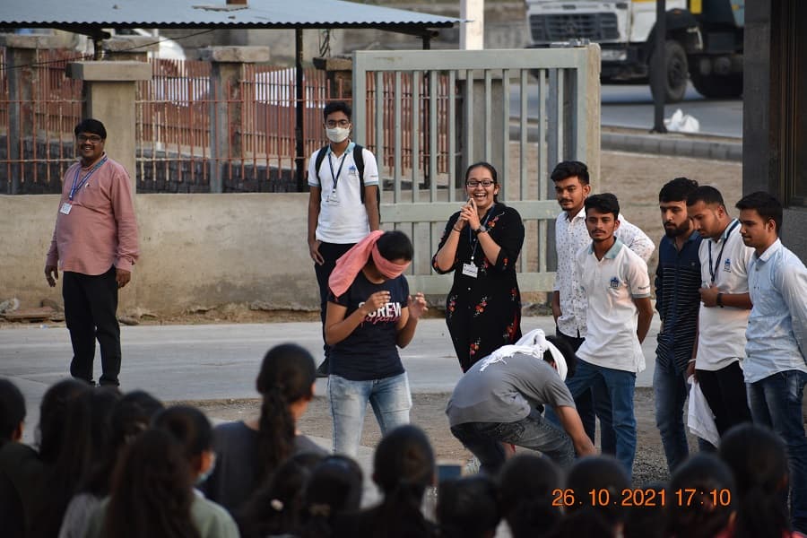 SVKM’s Institute of Pharmacy Dhule Placement Training Sessions photo 11