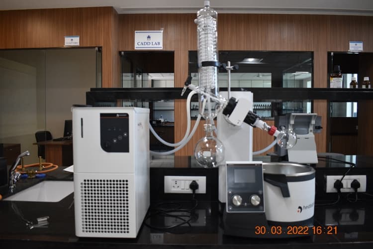 SVKM’s Institute of Pharmacy Dhule Instruments photo 9