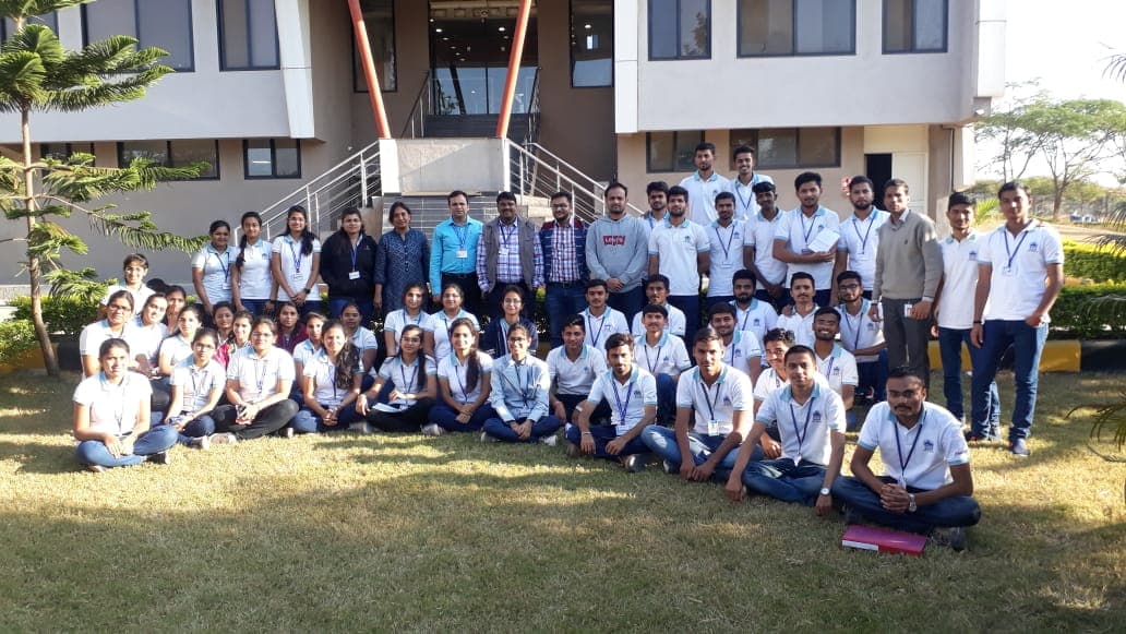 SVKM’s Institute of Pharmacy Dhule Industrial Visit photo 3