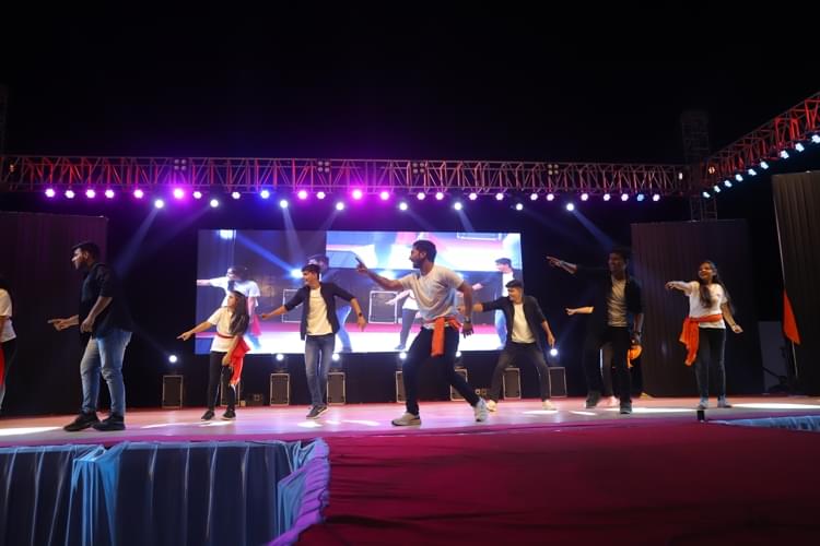 SVKM's Institute of Technology Dhule Splash 2022 photo 8