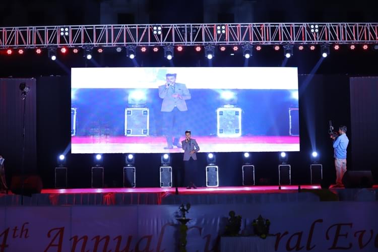 SVKM's Institute of Technology Dhule Splash 2022 photo 10