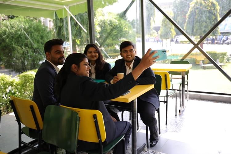 Datta Meghe Institute of Management Studies Nagpur Students Life photo 11