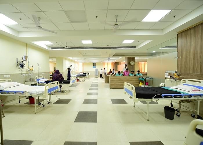 T.S.Mishra University Lucknow Departments and Facilities photo 11