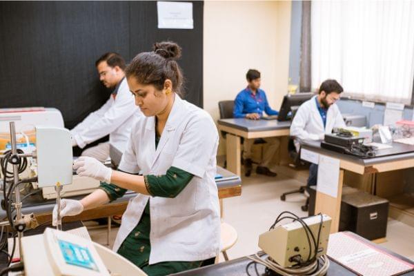 Shobhaben Pratapbhai Patel School of Pharmacy & Technology Management Mumbai Infrastructure photo 3