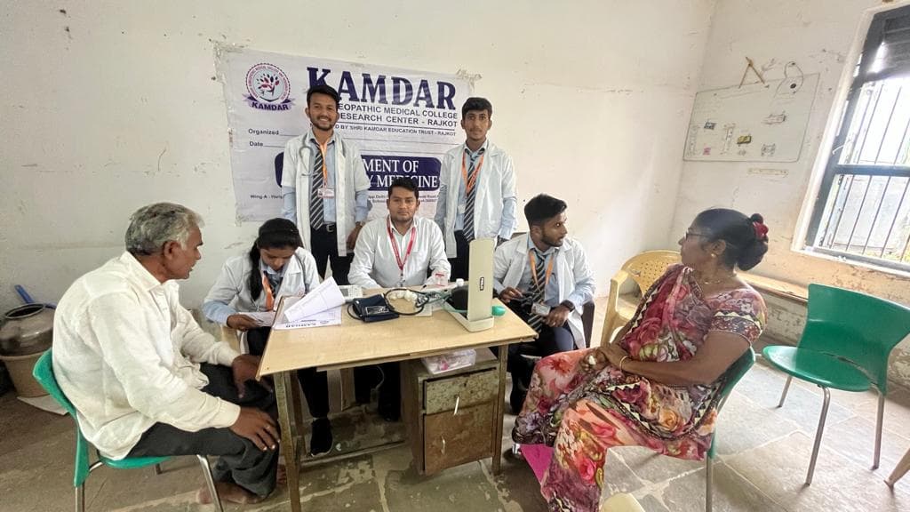 Kamdar Homoeopathic Medical College and Research Centre Rajkot Medical Camp photo 9