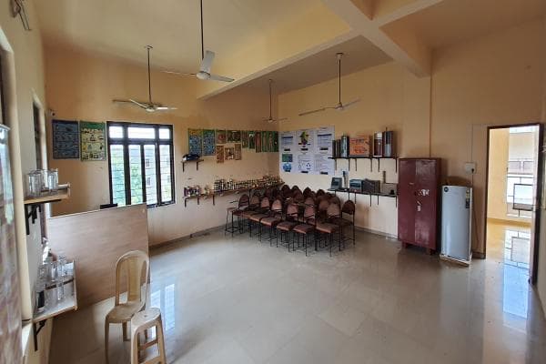 Lalitaben Ramniklal Shah Homoeopathy College Rajkot Infrastructure photo 4