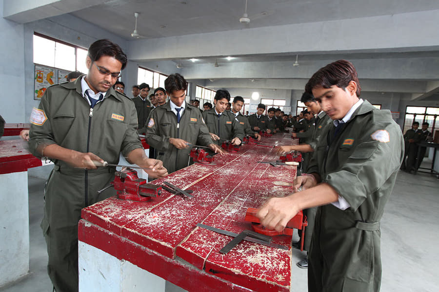 Falcon Institute of Aircraft Maintenance Engineers Lucknow Campus & Activities photo 9