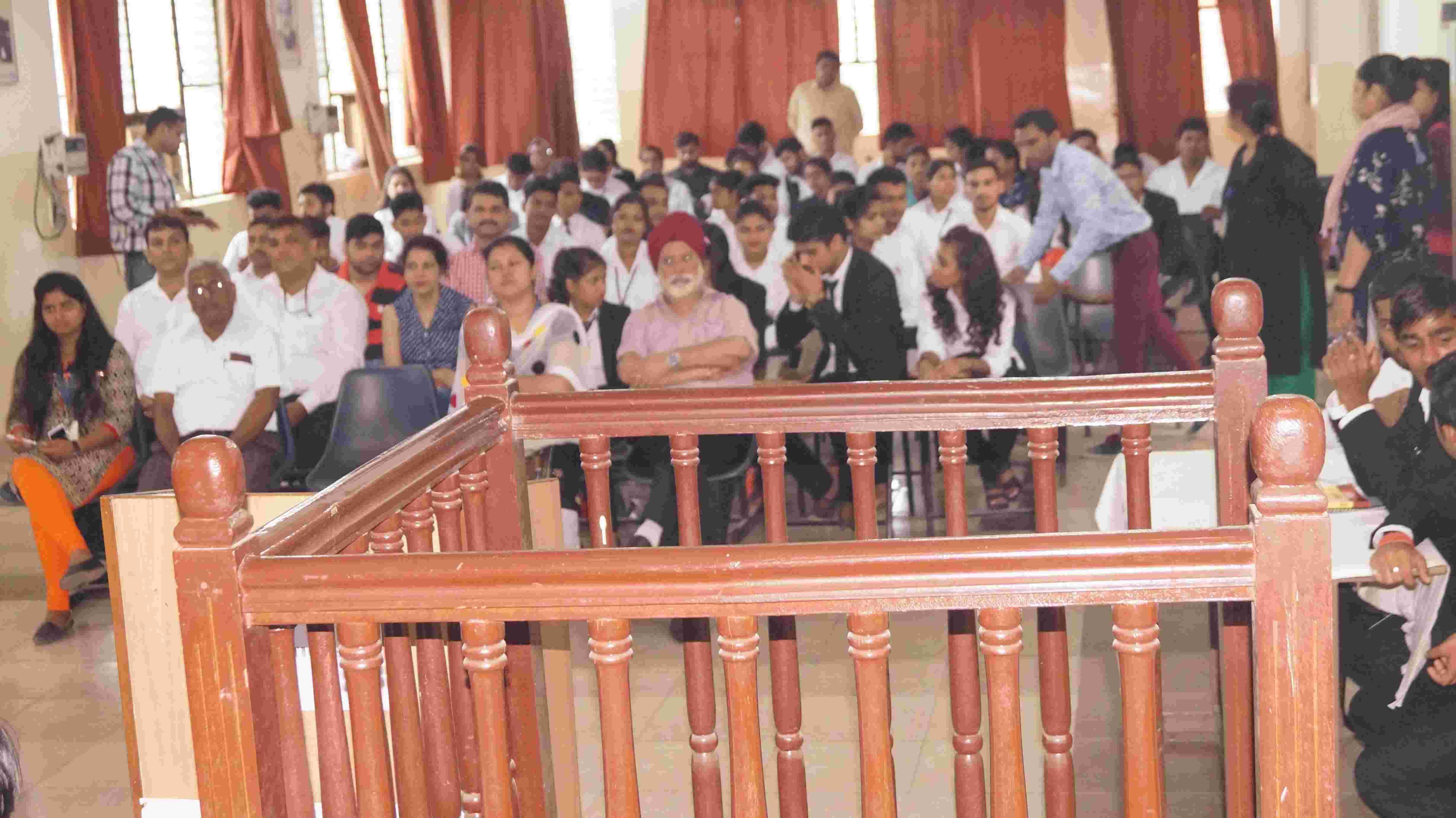 IPEM Law Academy Ghaziabad Classroom photo 5